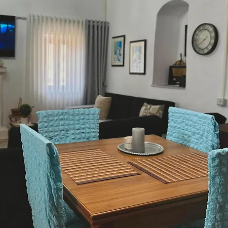 Old Soul, Sea Views Dhërmi